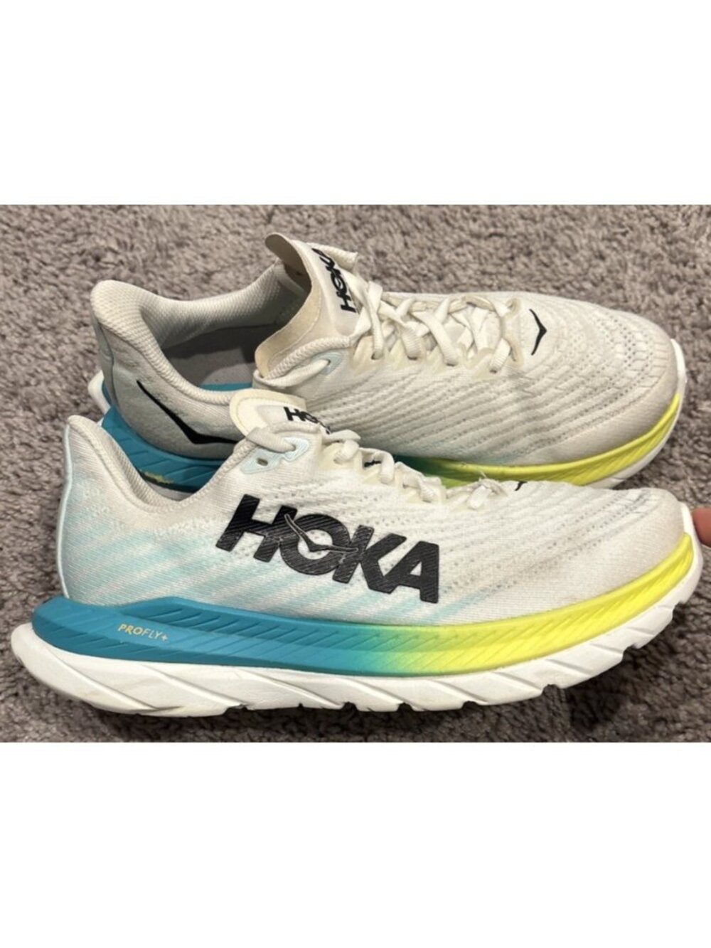Nice! Hoka One One HOKA Mach 5 White Blue Glass Women's Size 8 D Wide